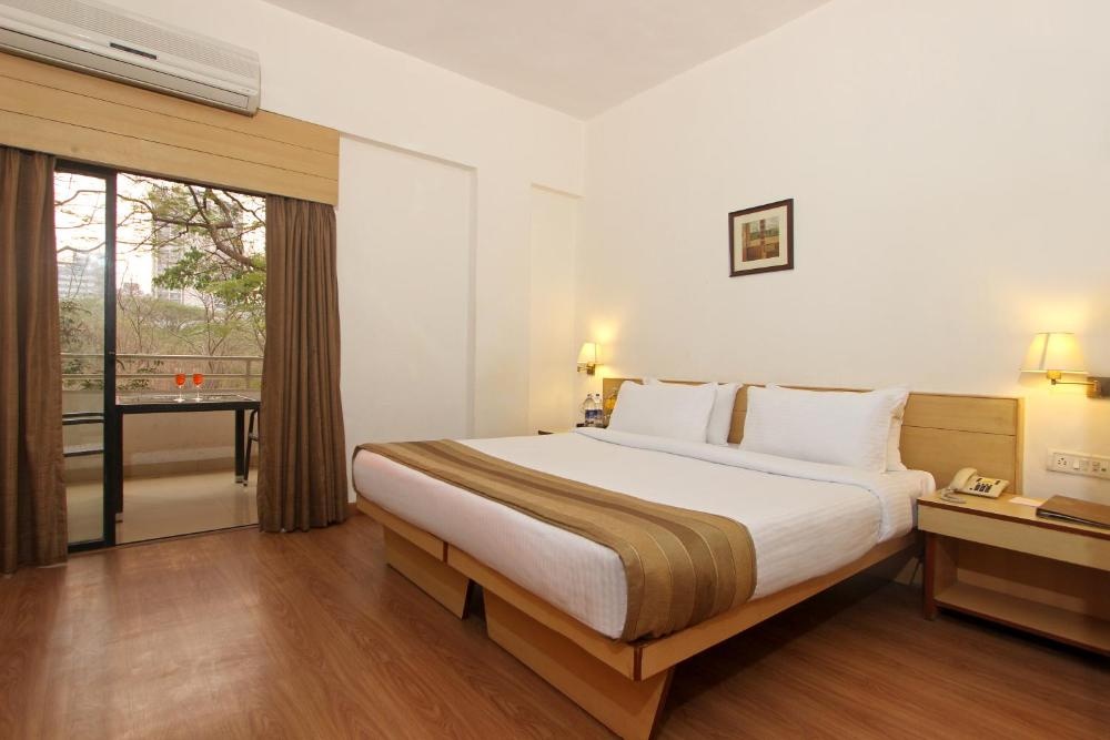 Room image 4